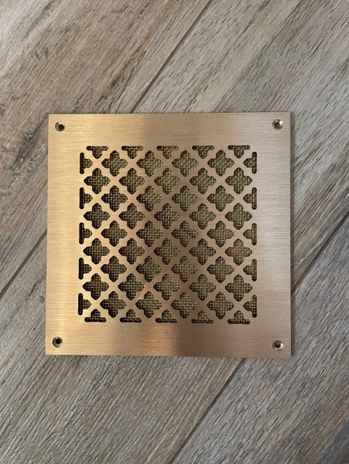 Латунная вентиляционная решётка шлифованная ЛР19 150х150